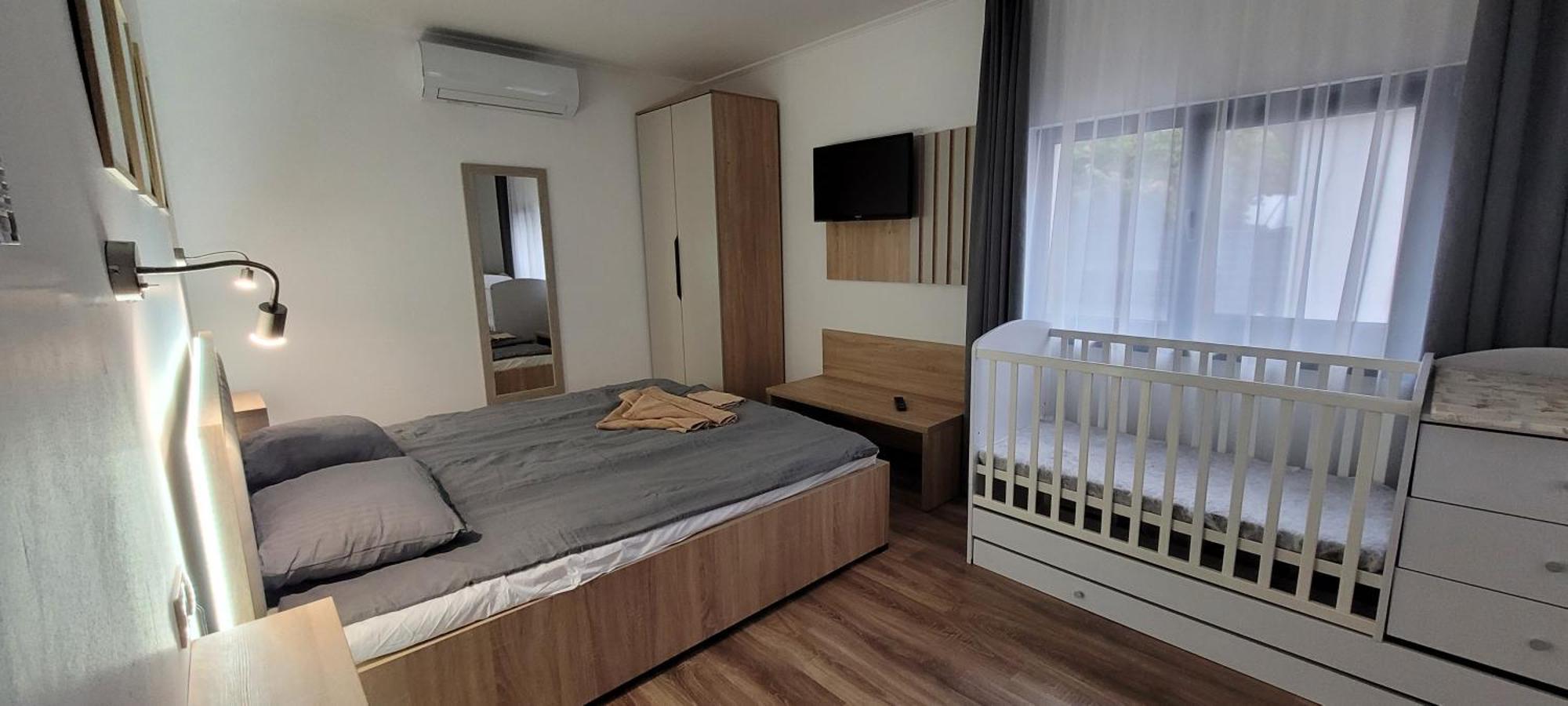 Csaladi Kikoeto Apartman 久洛 外观 照片