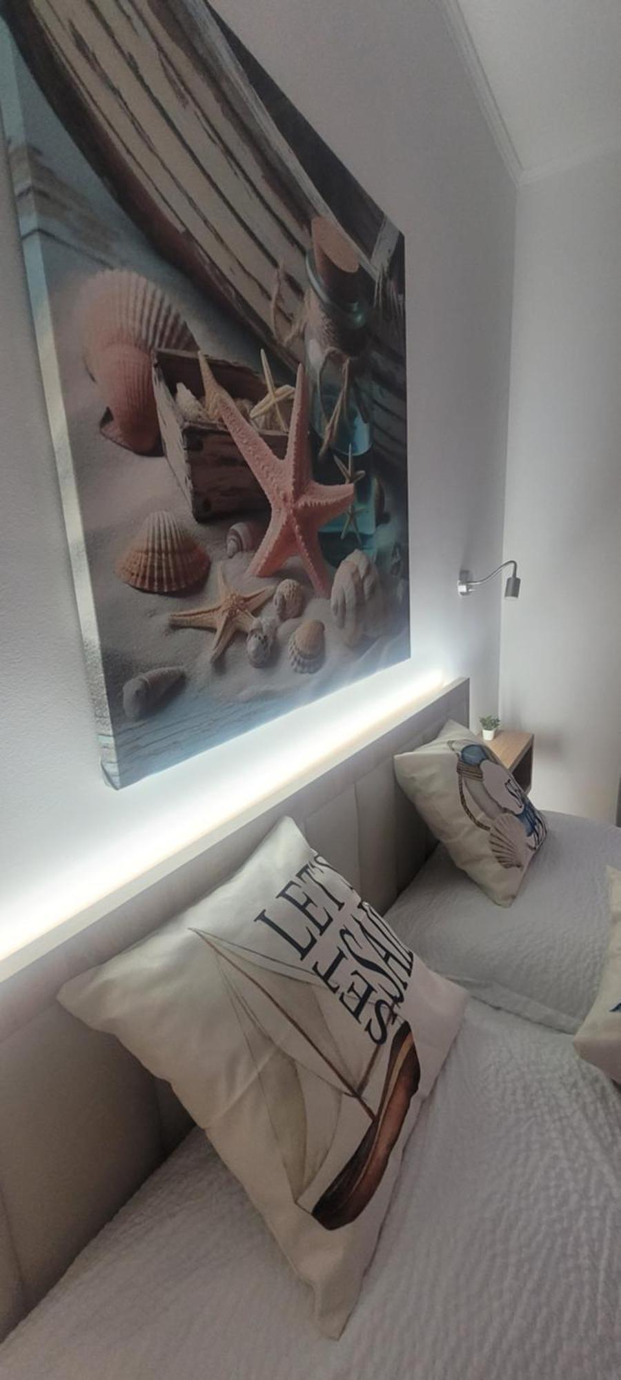 Csaladi Kikoeto Apartman 久洛 外观 照片