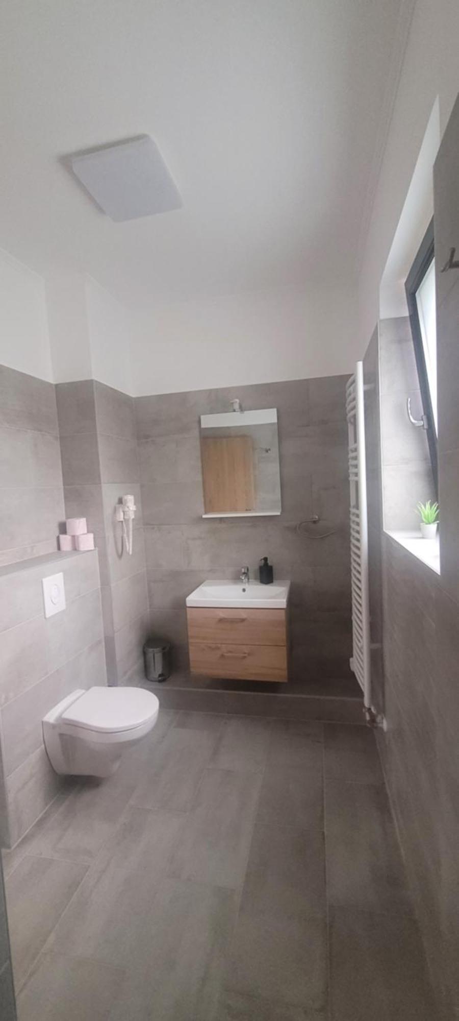 Csaladi Kikoeto Apartman 久洛 外观 照片