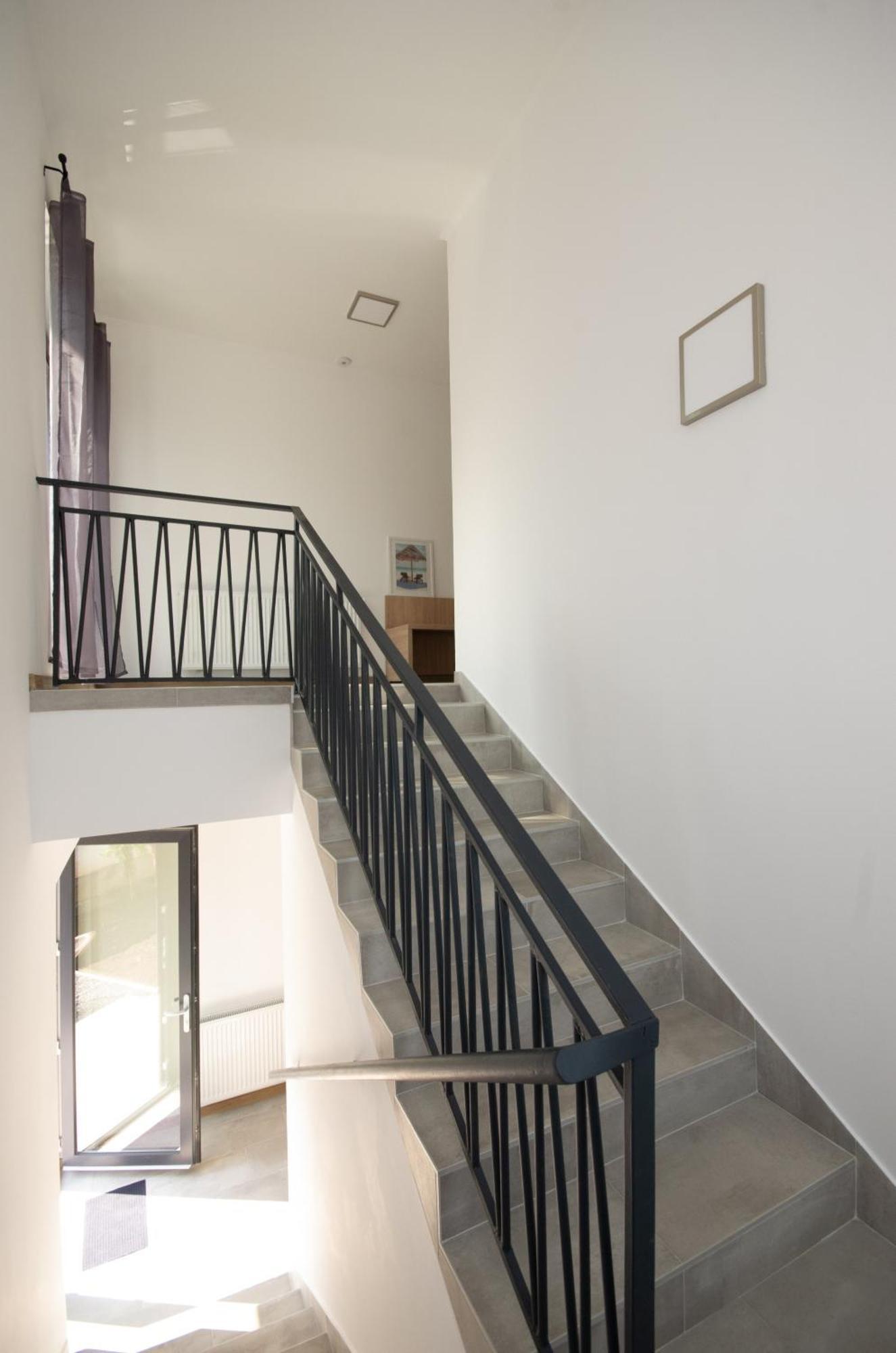 Csaladi Kikoeto Apartman 久洛 外观 照片