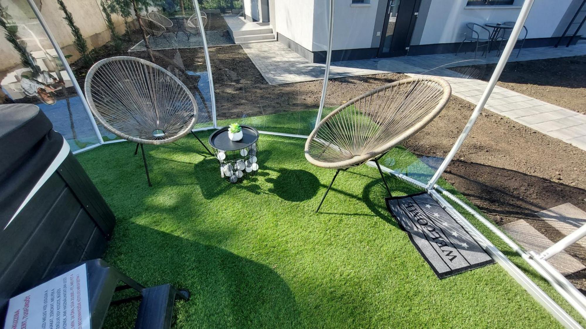 Csaladi Kikoeto Apartman 久洛 外观 照片